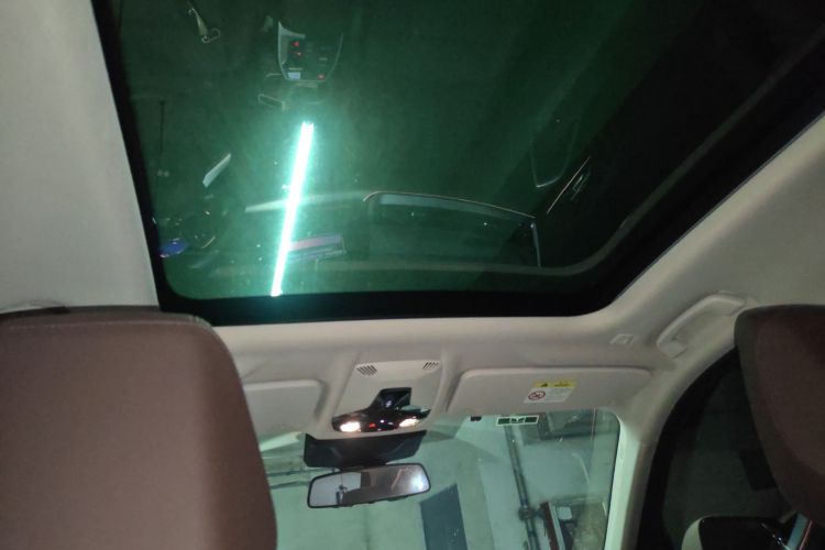 BMW iX1 2024 car image #20