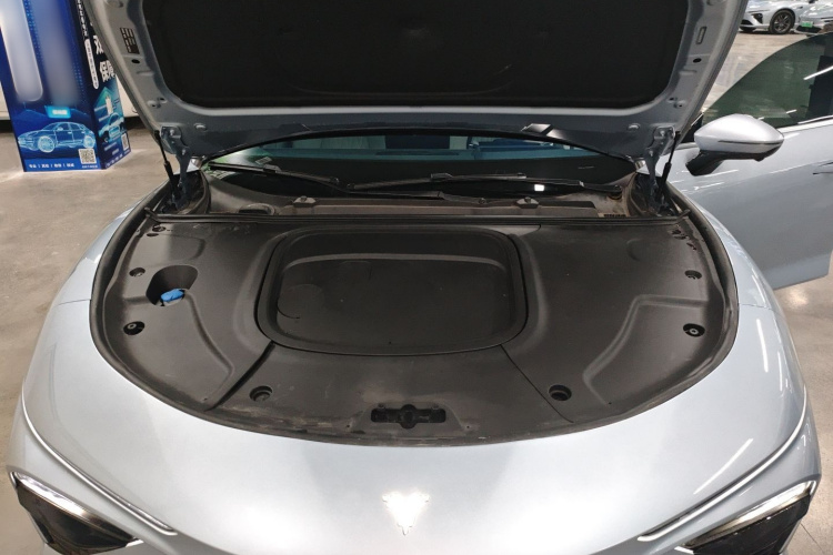 哪吒汽车 哪吒S猎装 2025 汽车图片 #20