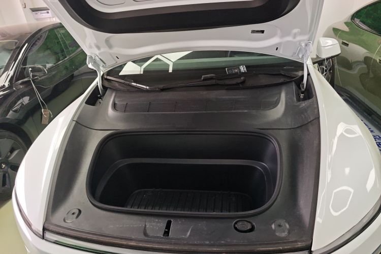 特斯拉 Model Y L 2025 汽车图片 #20