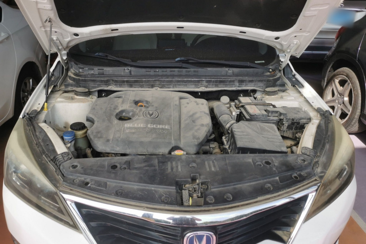 长安 悦翔V7 2015 汽车图片 #20