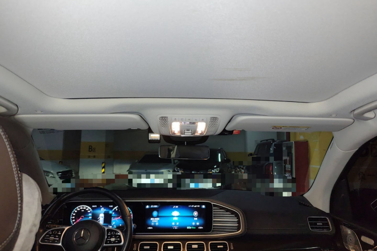 Mercedes-Benz GLE Class 2021 car image #20