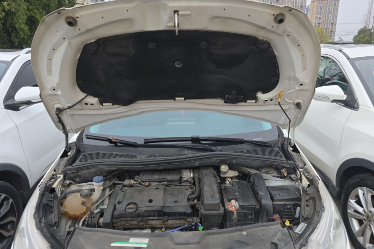 Peugeot 2008 2016 immagine di auto #20