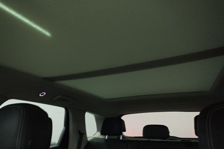 Volkswagen Touareg 2020 #20 Volkswagen Touareg 2020 car image #20