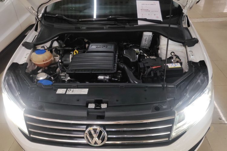 Santana 2020 car image #20