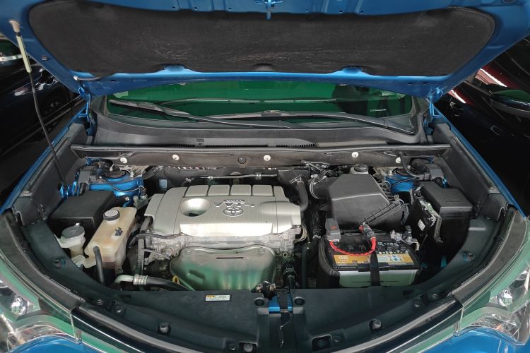 RAV4 2016 immagine di auto #20