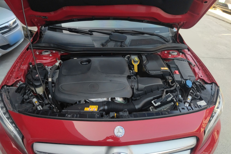 Mercedes-Benz GLA Class 2016 car image #20