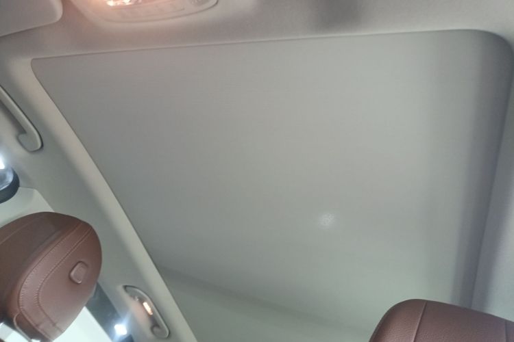 Mercedes-Benz GLE Class New Energy 2023 car image #20