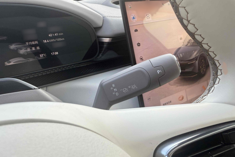 Zeekr 7X 2024 car image #20