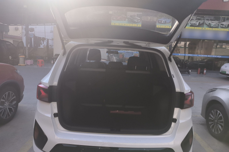 VS5 2024 car image #20