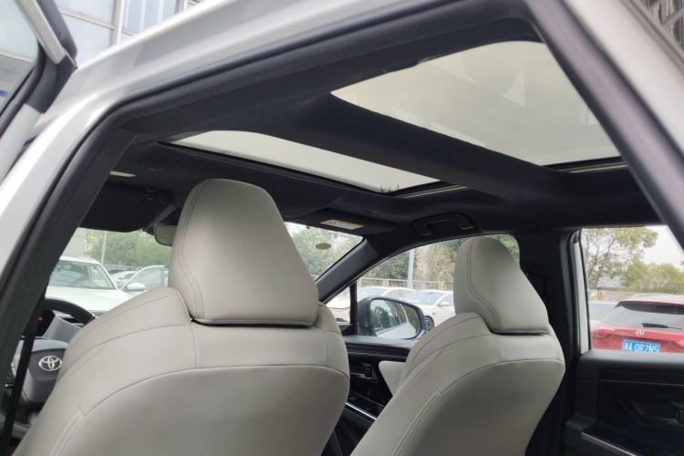 Toyota bZ4X 2022 immagine di auto #20