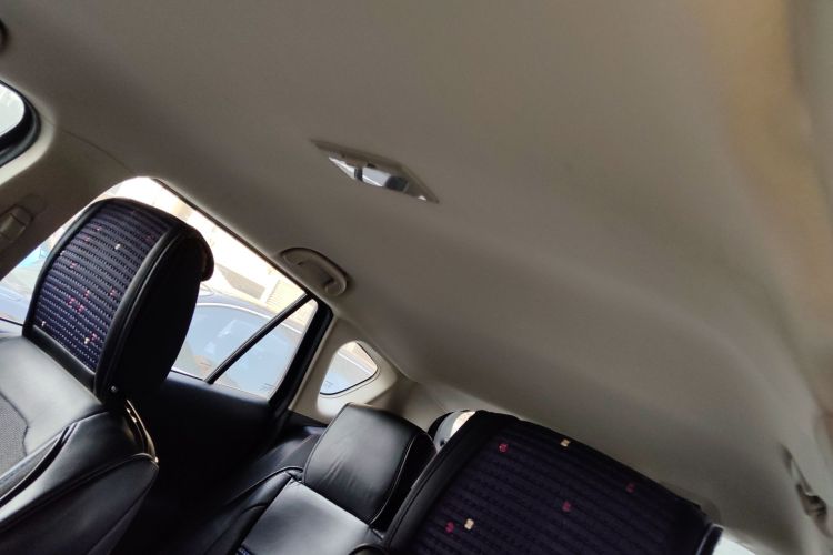 Suzuki S-Cross 2017 immagine di auto #20