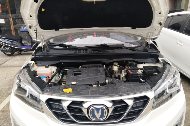 Changan CS15 2017 изображение автомобиля #20