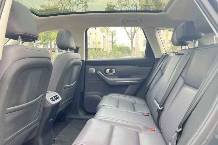 零跑汽车 零跑C10 2024 汽车图片 #20