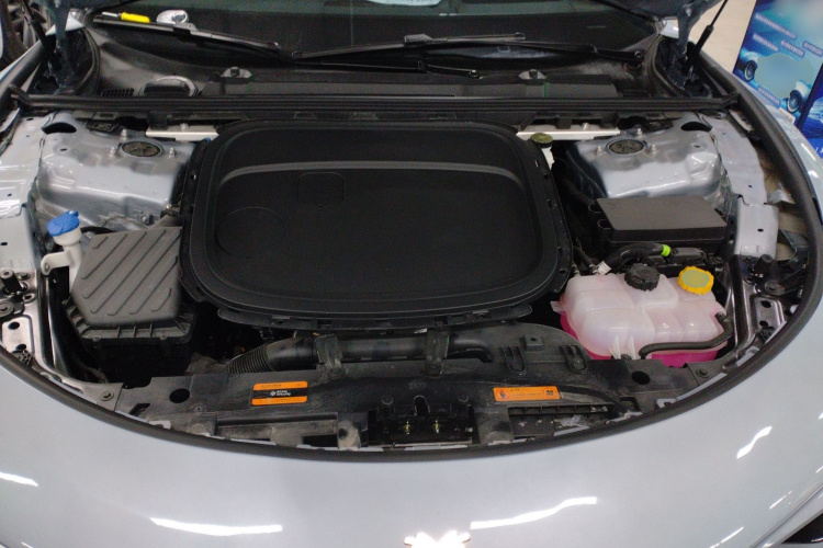 哪吒汽车 哪吒S猎装 2025 汽车图片 #20