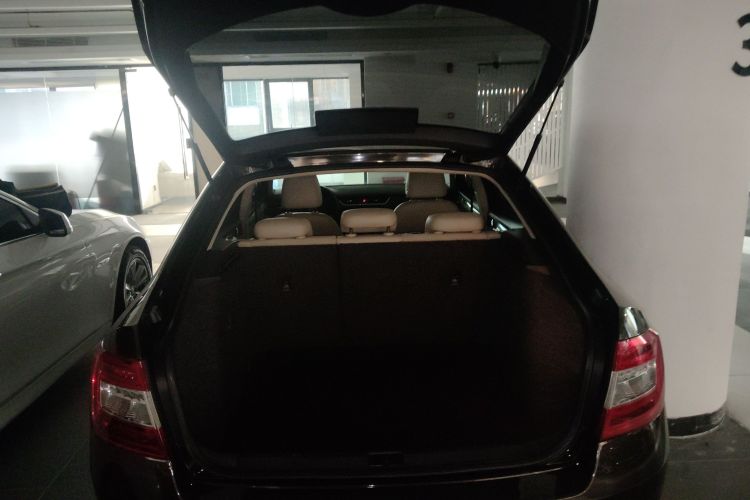 Skoda Octavia 2015 car image #20