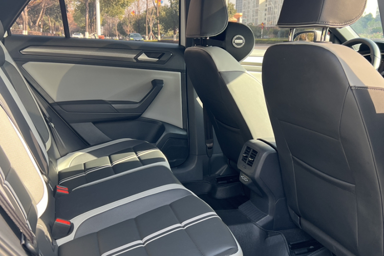 T-Roc 2024 #20 T-Roc 2024 immagine di auto #20