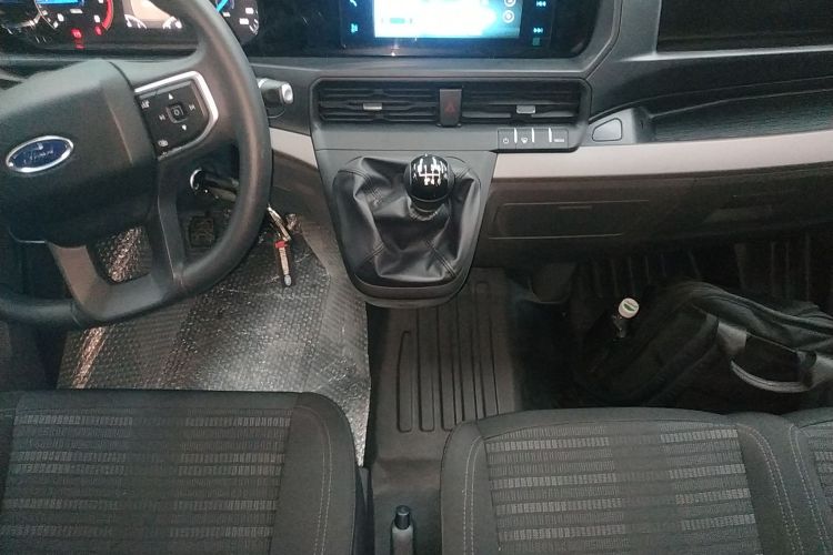 Ford Transit T8 2025 car image #20