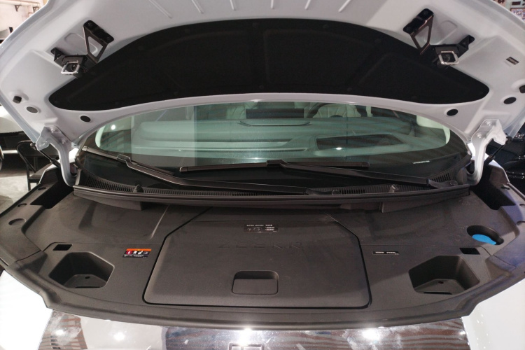 极氪 极氪009 2025 汽车图片 #20