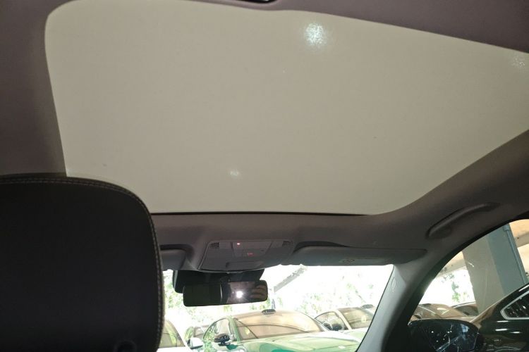 Mercedes-Benz E Class 2021 car image #20