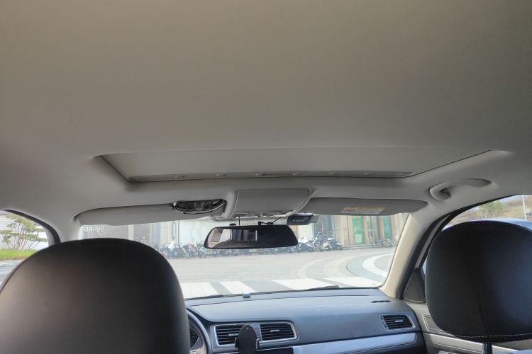 Volkswagen Gran Lavida 2018 immagine di auto #20