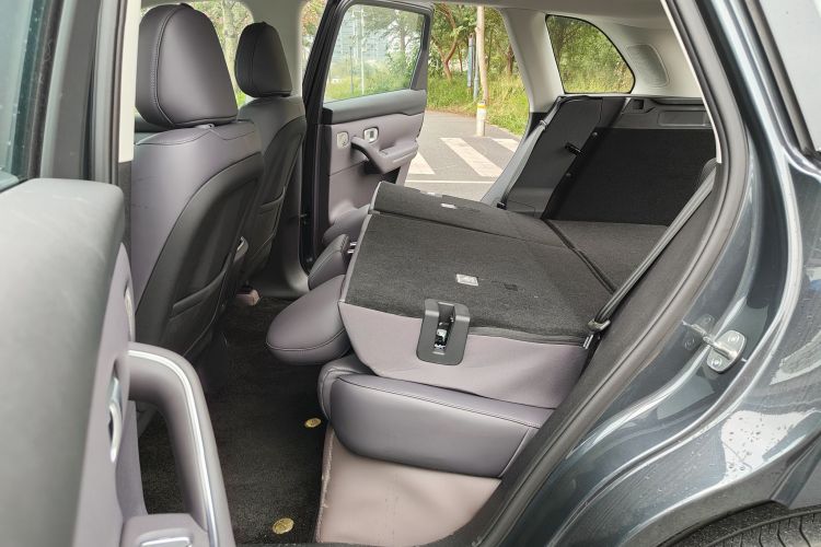 零跑汽车 零跑C10 2024 汽车图片 #20