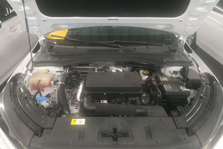 JAC A5 PLUS 2024 car image #20