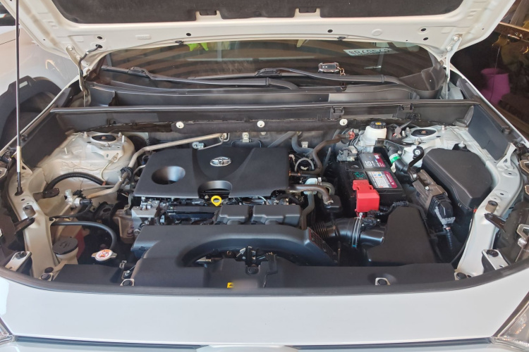 Toyota RAV4 2020 car image #20