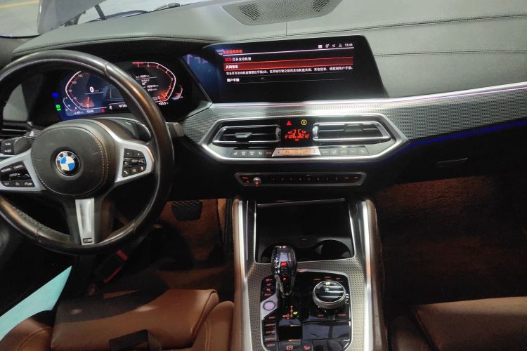 BMW X6 2020 car image #20