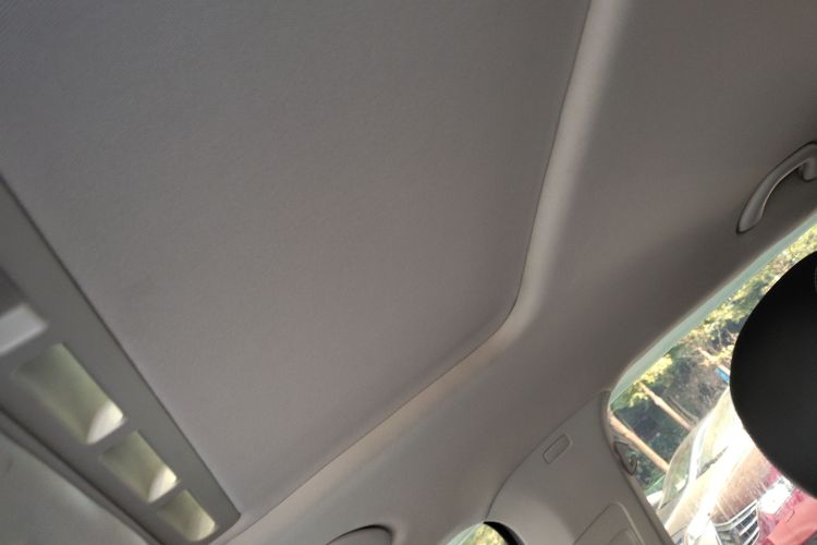 Skoda Rapid Spaceback 2017 car image #20