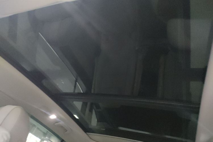 Volkswagen Touran 2018 immagine di auto #20