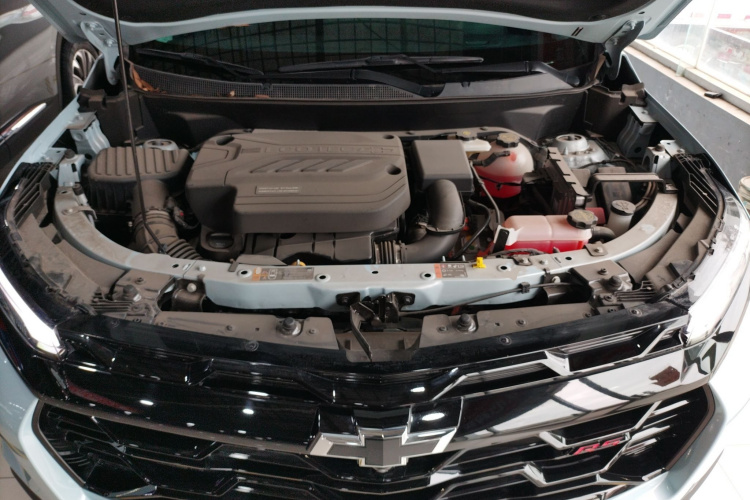 Chevrolet Equinox Plus 2024 car image #20