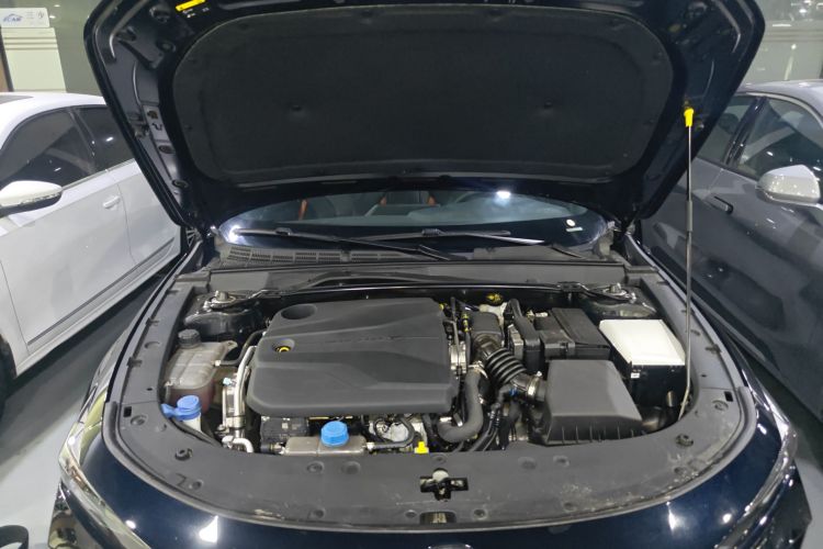 Changan UNI-V 2025 car image #20