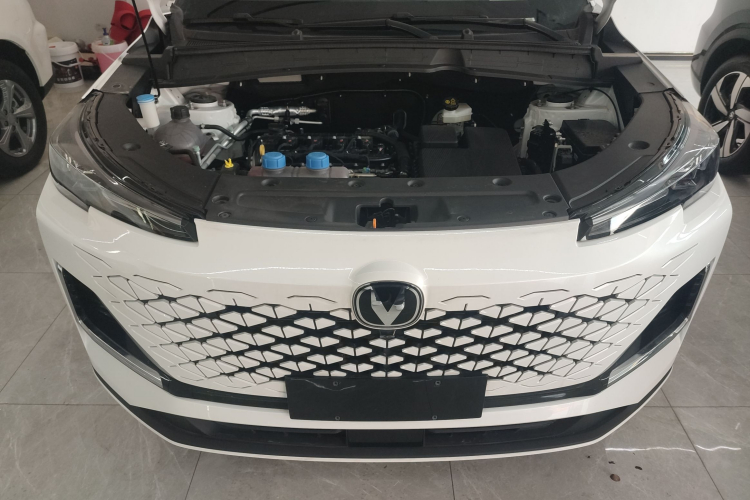 Changan CS55PLUS PHEV 2025 immagine di auto #20