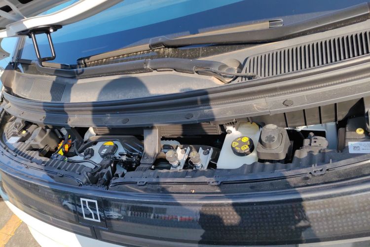 极氪 极氪MIX 2024 汽车图片 #20