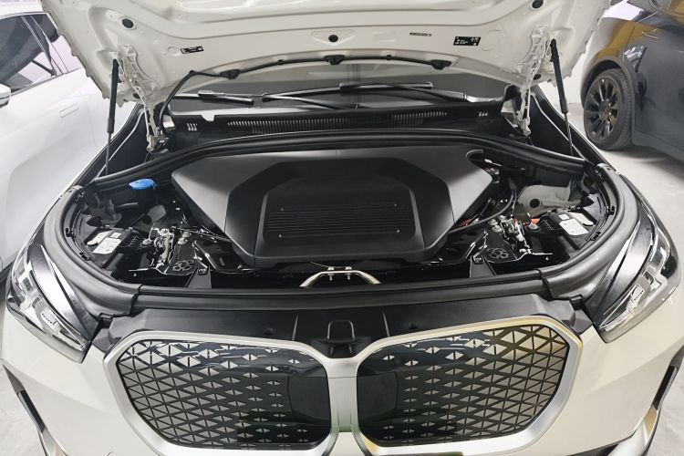 BMW iX1 2025 #20 BMW iX1 2025 car image #20