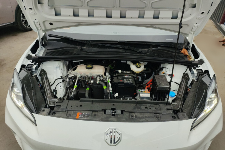 MG 4 EV 2025 car image #20