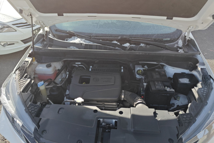 Changan CS15 2020 صورة سيارة #20