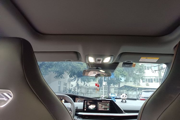 Changan UNI-V 2024 car image #20