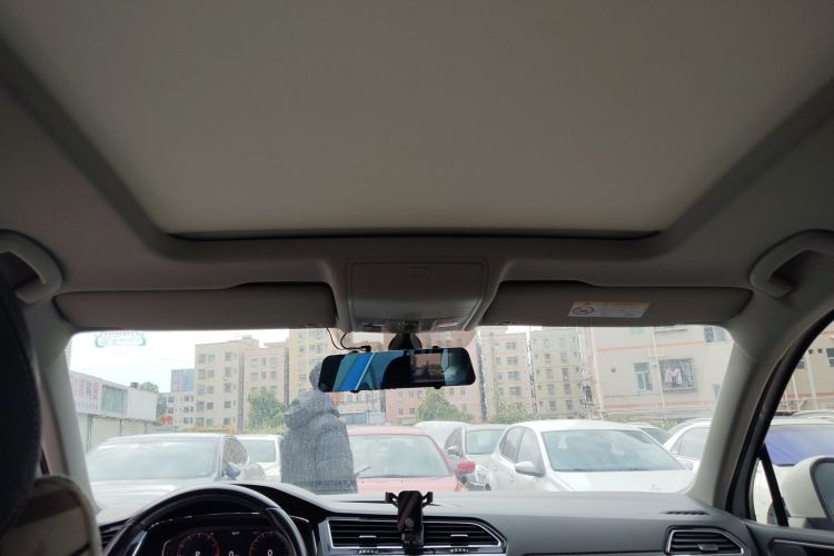 Volkswagen Tiguan L 2021 car image #20