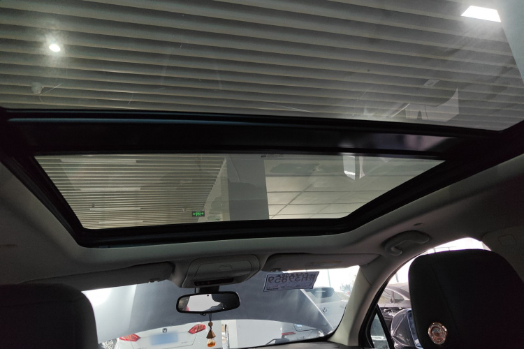 Volkswagen 2018 car image #20