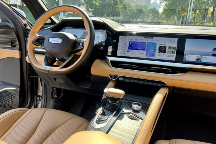 GEELY 2023 car image #20