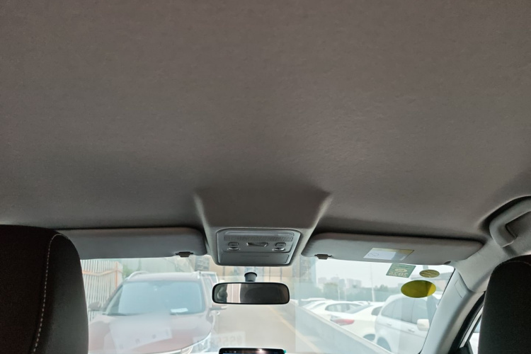 T5 2022 car image #20