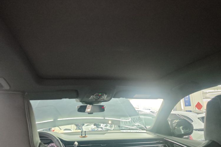 Audi Q8 2020 car image #20