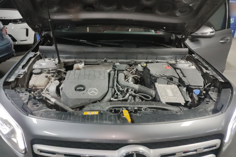 Mercedes-Benz GLB Class 2023 immagine di auto #20