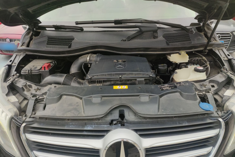 Mercedes-Benz V Class 2020 car image #20