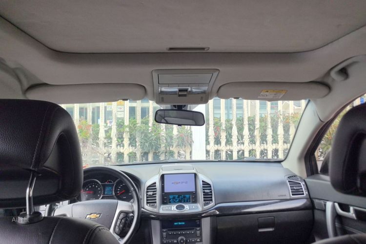 Chevrolet Captiva 2015 car image #20