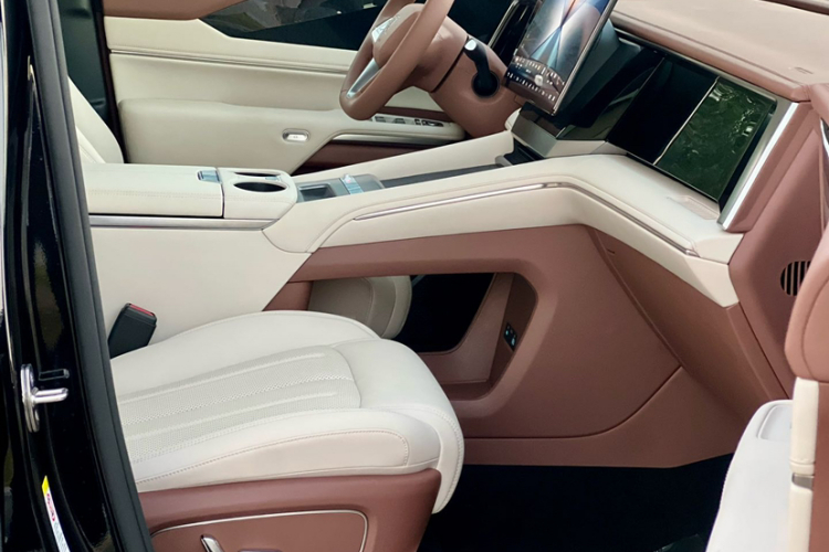 BYD Xia 2025 car image #20