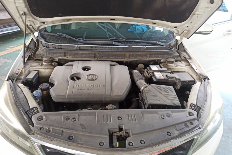 Changan Alsvin V7 2015 car image #20