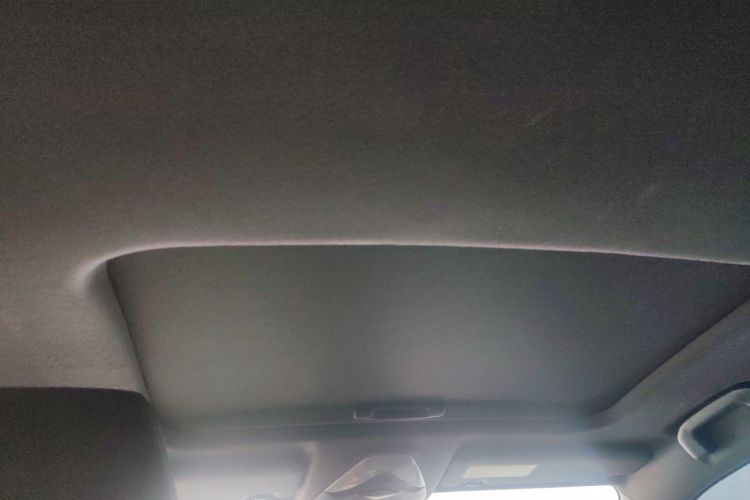 Toyota C-HR EV 2020 image de voiture #20