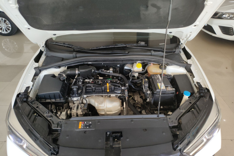 Roewe i5 2021 car image #20